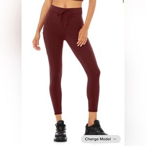 Brand NEW NWT Alo Checkpoint 7/8 Leggings Cranberry Medium